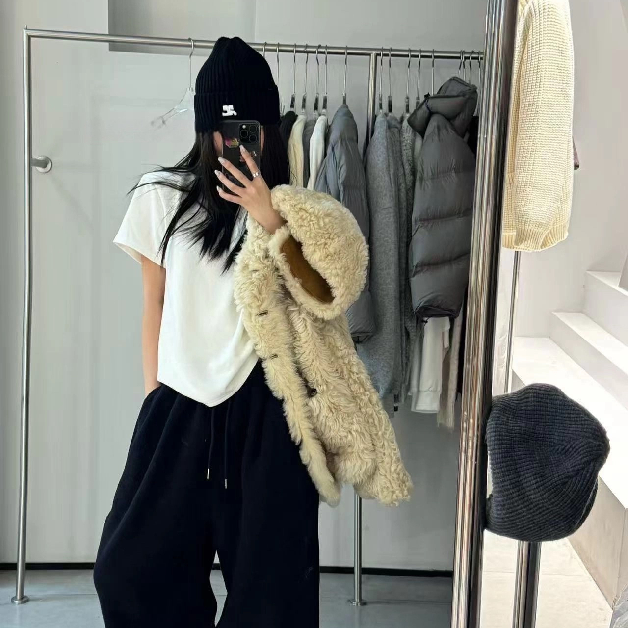 大東DADONG-新圆领磨毛绒打底棉磨毛垫肩修身显瘦女短袖T恤D1570