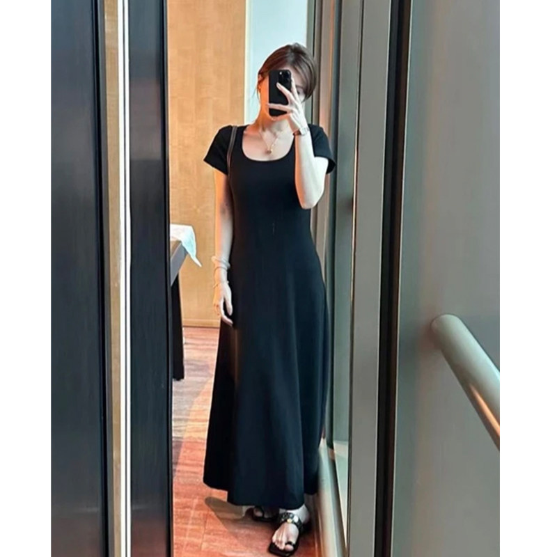 初见Meetist蚂蚁腰小黑裙U领漏锁骨黑色收腰显瘦连衣裙