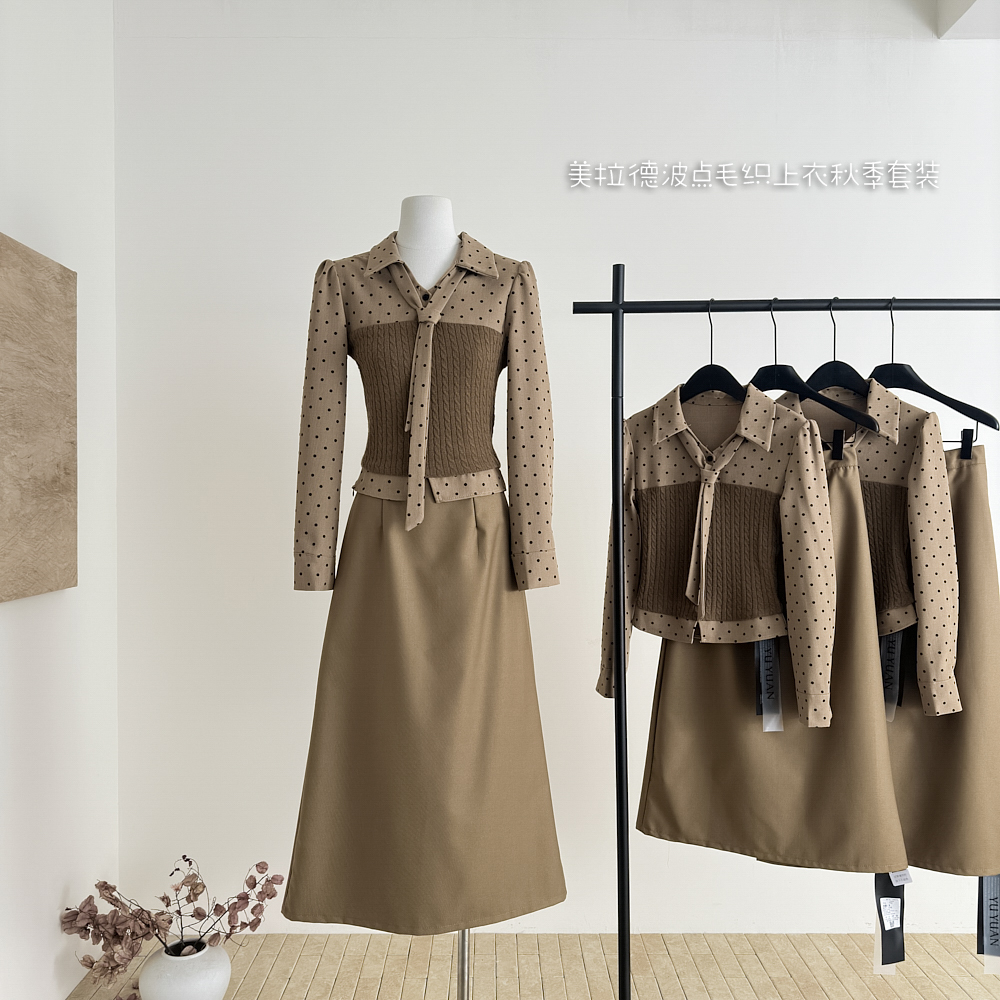 美拉德波点毛织上衣半身裙套装