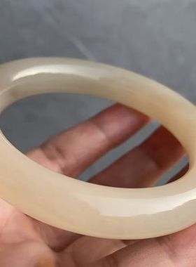 十三年老店推荐和田玉藕粉扁圆玉镯色泽仙雅种老起光起胶油性十足