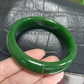 十三年老店推荐 和田碧玉俄料辣绿宽版 女手镯色泽浓郁油性十足厚庄