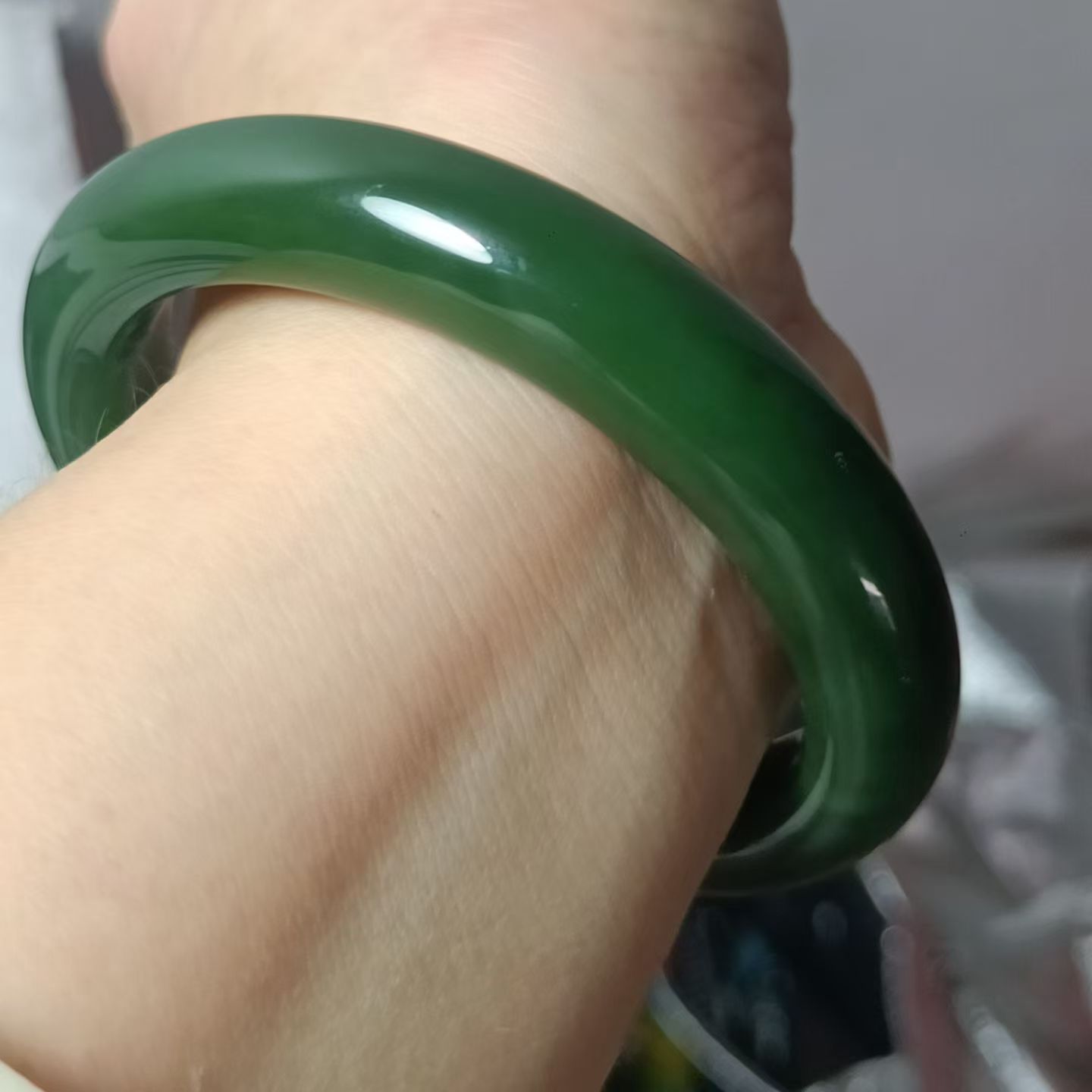 十三年老店推荐和田碧玉菠菜绿玉手镯