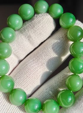 店主强烈推荐和田碧玉粉绿圆珠手串颜色漂亮细腻油润性价比高大气