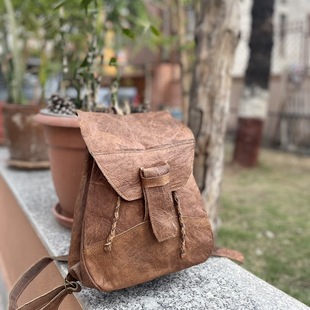Nepal小众手工植鞣水牛皮复古户外风双肩大号背包