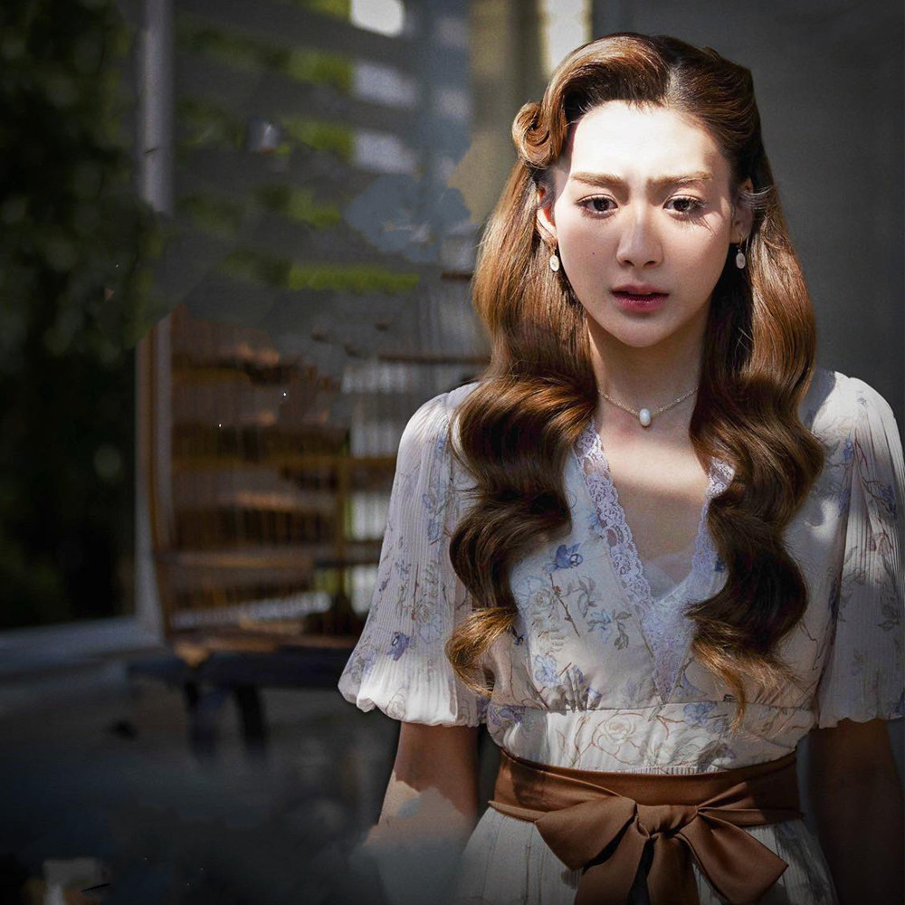 隐欲囚笼女主同款花色V领蕾丝边百褶拼接复古短袖连衣裙女夏