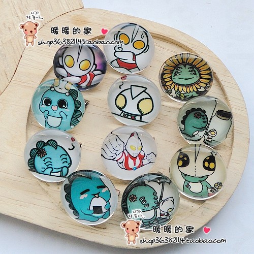 十个包邮奥特曼咸蛋超人玻璃胸章徽章时光宝石胸针胸花礼品饰品