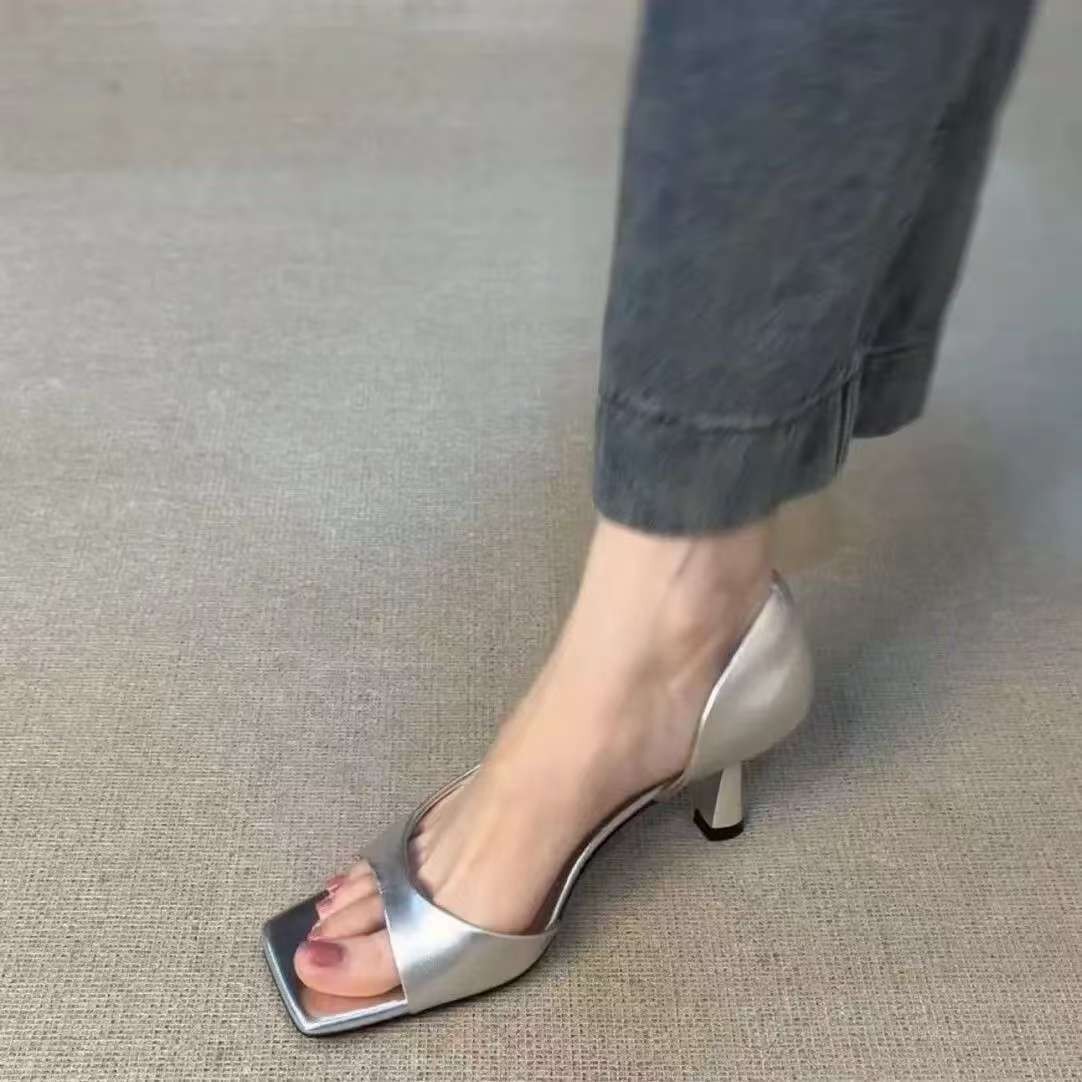 小众款~贵气显高级感气质时尚百搭通勤撞款方头百搭简约女夏凉鞋