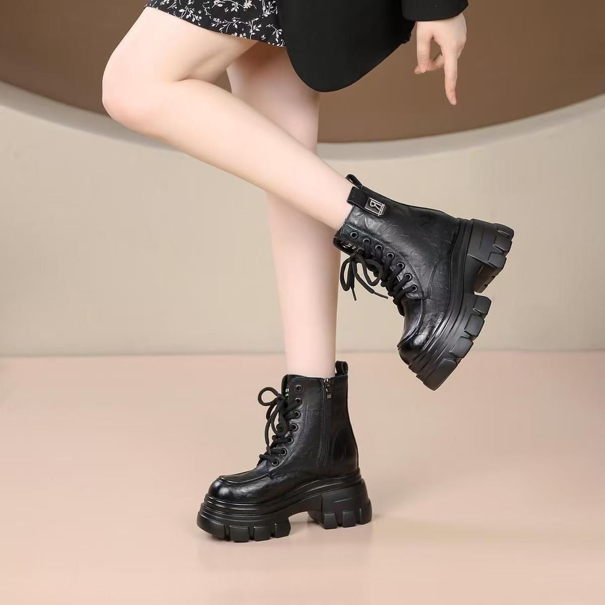 黑色厚底马丁靴女系带内增高小个子英伦风短靴机车靴