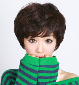 自然修脸蓬松女士短卷发