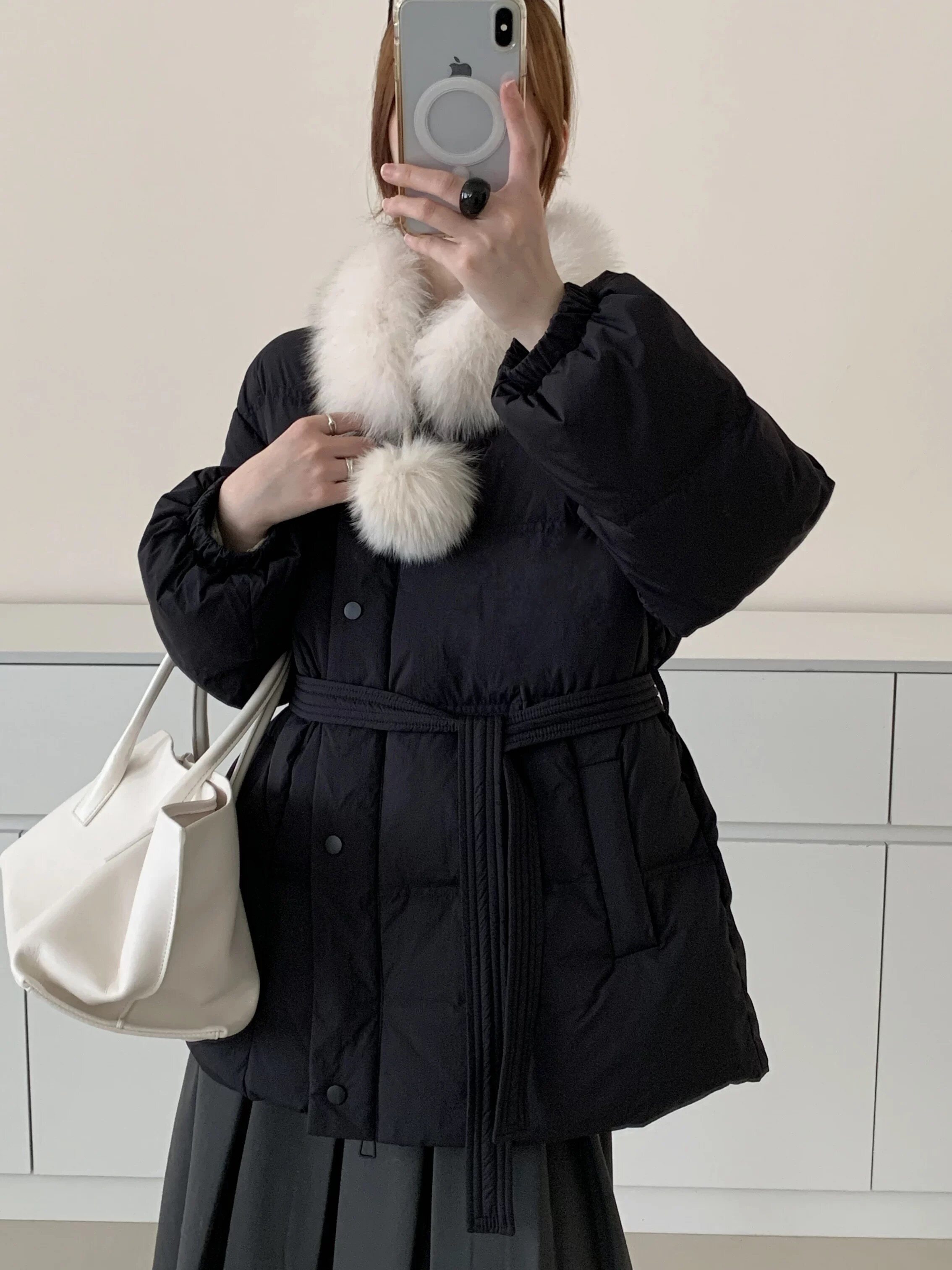 2025韩系狐狸毛领围脖羽绒服女高级感时尚洋气收腰系带鸭绒外套潮