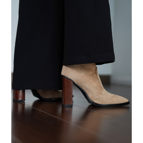 Fermina新款通勤女靴子时装靴