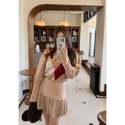 Scout 苏格兰姜饼人 菱格纹翻领围脖百搭羊毛毛衣+细褶羊毛裙女冬