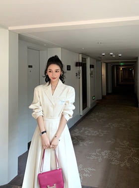 【Scout】 白色西装外套女秋设计感小众休闲西服套装+半身裙
