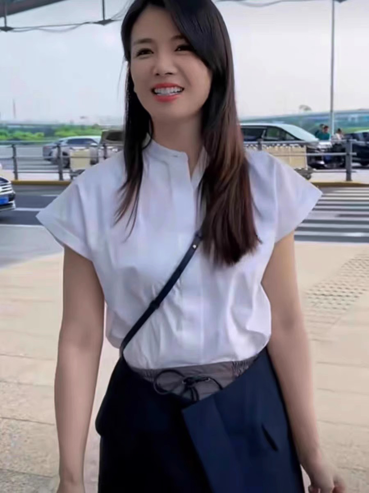 直筒韩版多扣短袖纯棉白色衬衫