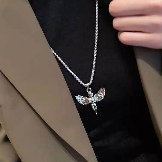 欧美暗黑天使小众设计感毛衣链图片