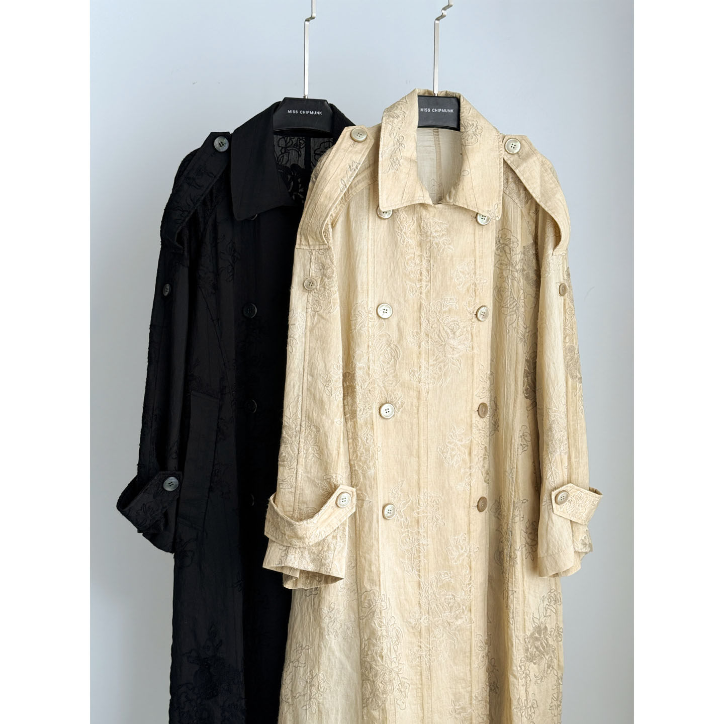 重工刺绣设计师长款风衣女小众轻奢双排扣翻领收腰时尚廓形外套