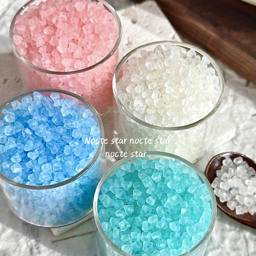 4mm磨砂桃心三角玻璃珠