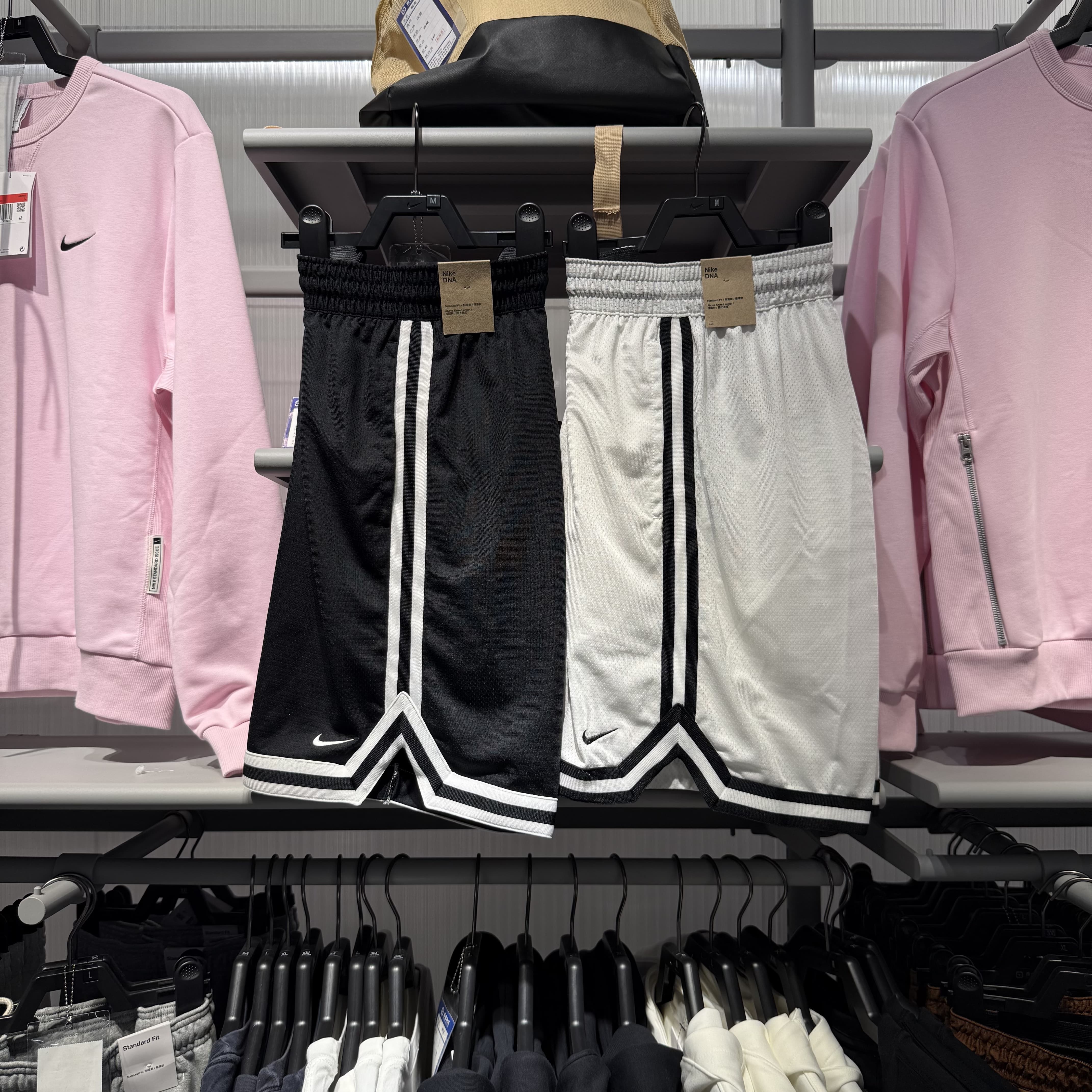 NIKE耐克男25夏季新款篮球短裤运动休闲训练速干透气五分裤FN2652