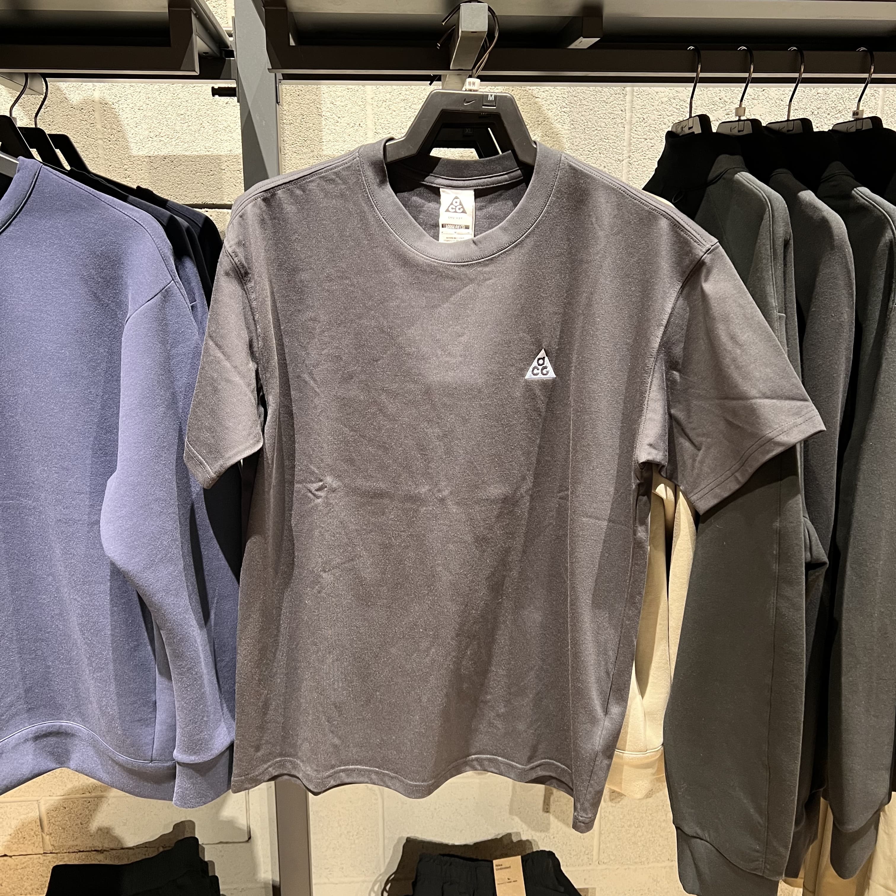 Nike耐克男25夏季新款ACG纯色户外运动休闲短袖T恤 IF0371-010