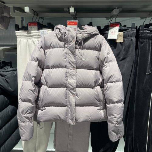 NIKE耐克女子ASWNSWTFDWNFLMETROPFR羽绒服FZ5929-010