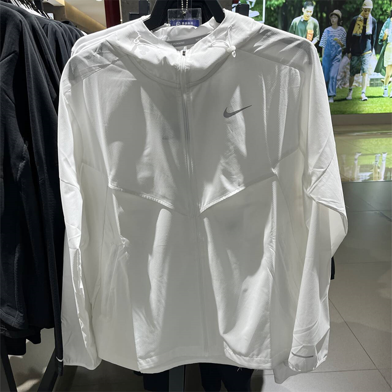 男子白色百搭外套夹克Nike/耐克