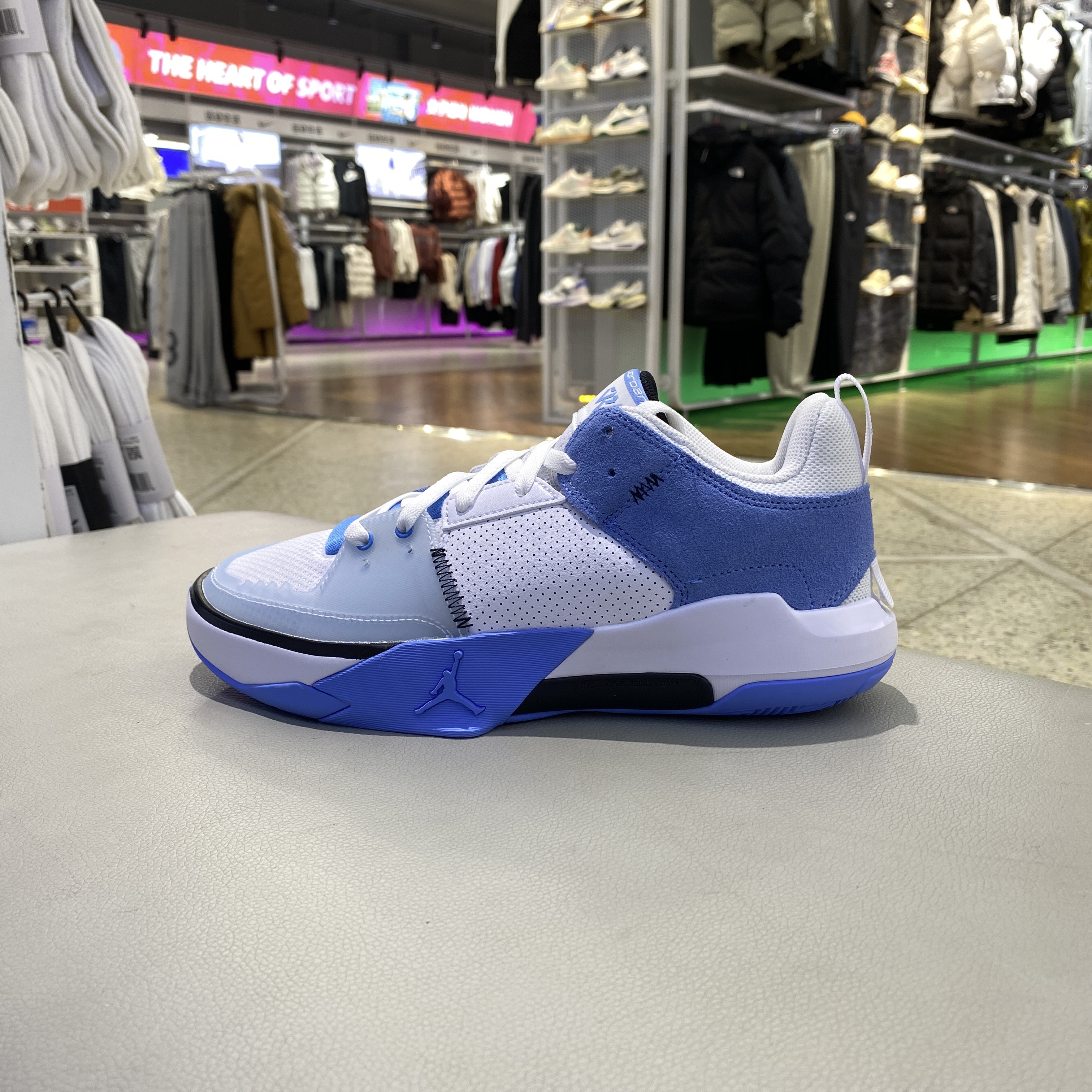 NIKE耐克JORDANONETAKE5PF男子实战缓震训练篮球鞋FD2336-400