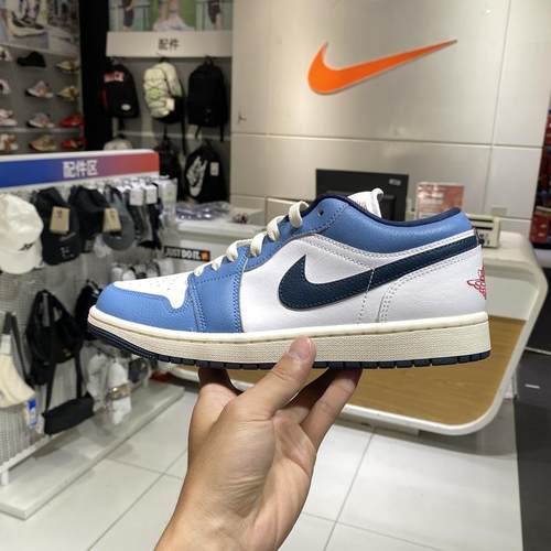 Nike/耐克AJ1板鞋男运动鞋秋季新款低帮缓震轻便HM3711-144