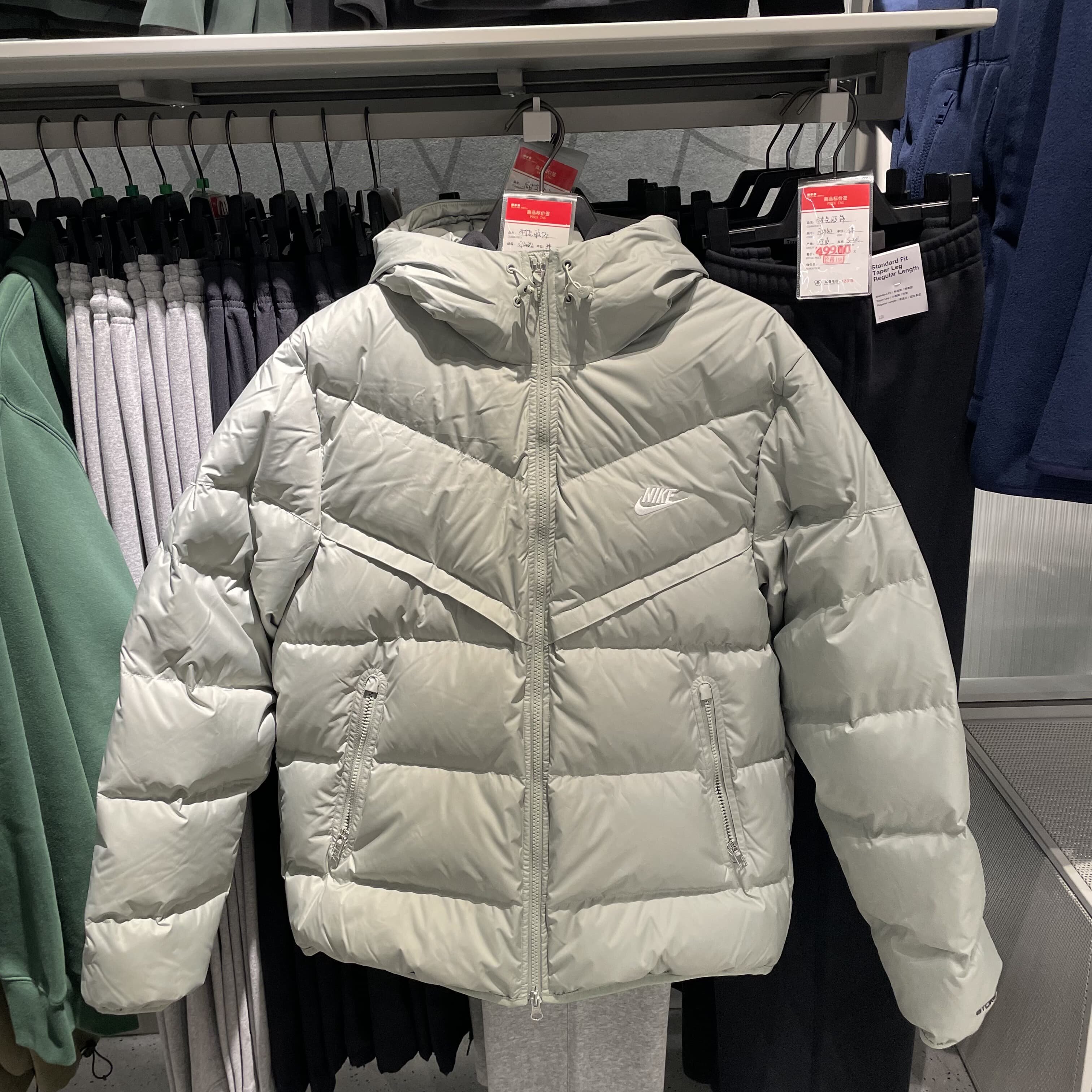 耐克STORM-FIT男子防风拒水羽绒服夹克2024冬连帽外套HQ0897-370