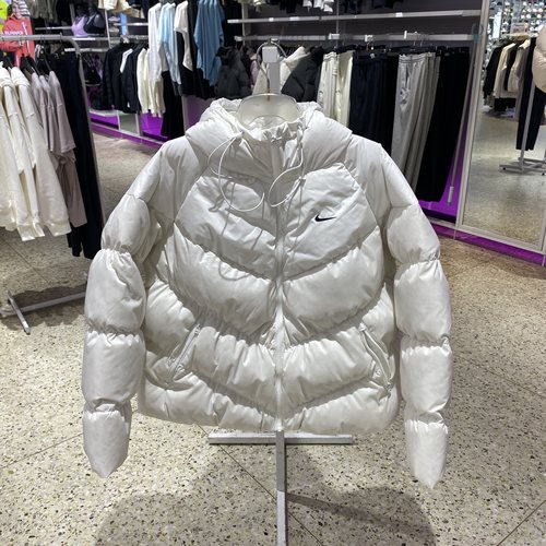 Nike耐克女子冬季新款运动休闲连帽防风加厚保暖羽绒服外套HF7871