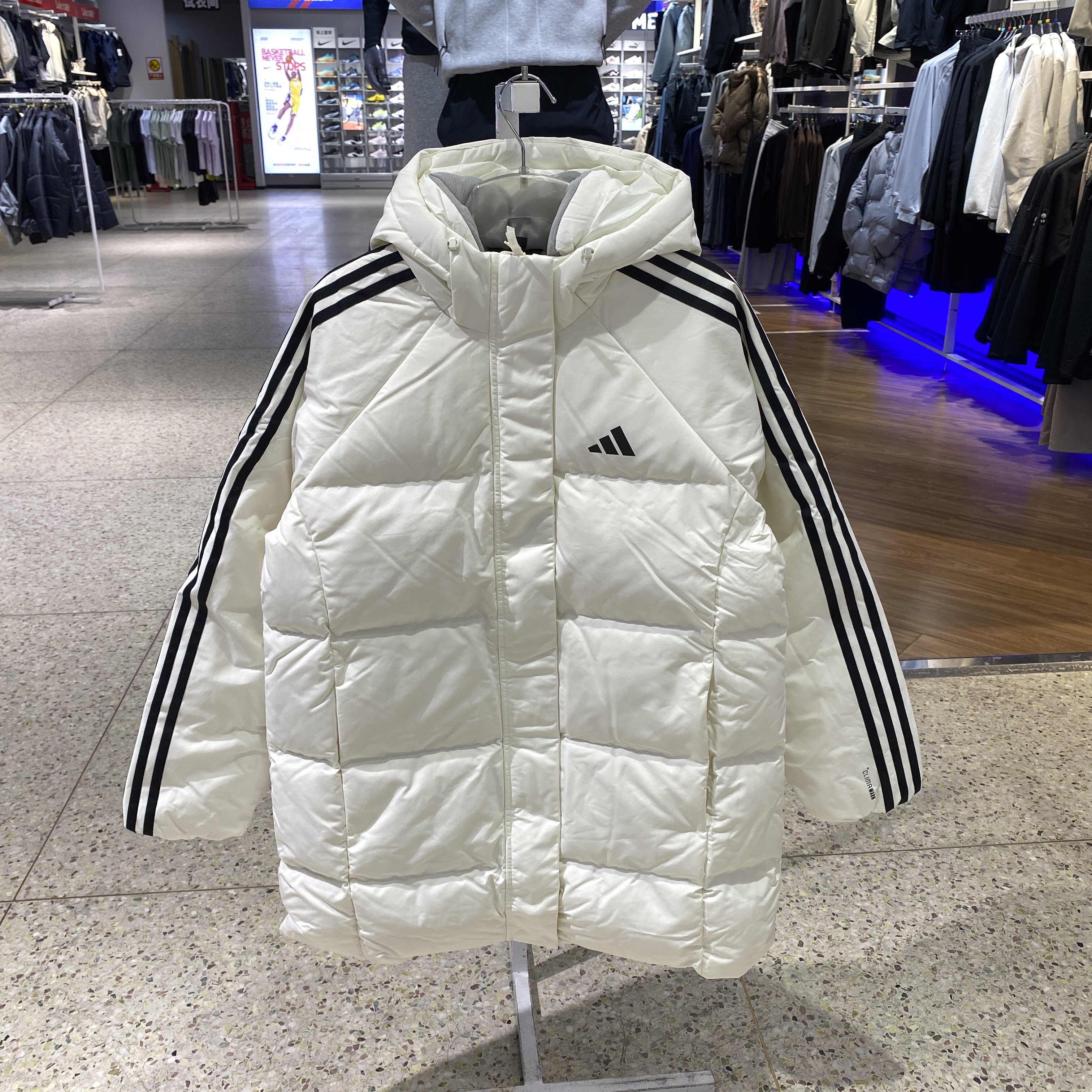 Adidas阿迪达斯女中长羽绒服2026冬季新款保暖运动服外套LE4999