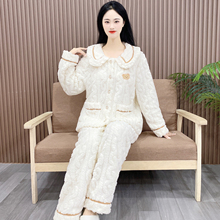 冬天漂亮出门睡衣女款珊瑚绒加绒加厚女士法兰绒可外穿毛绒居家服