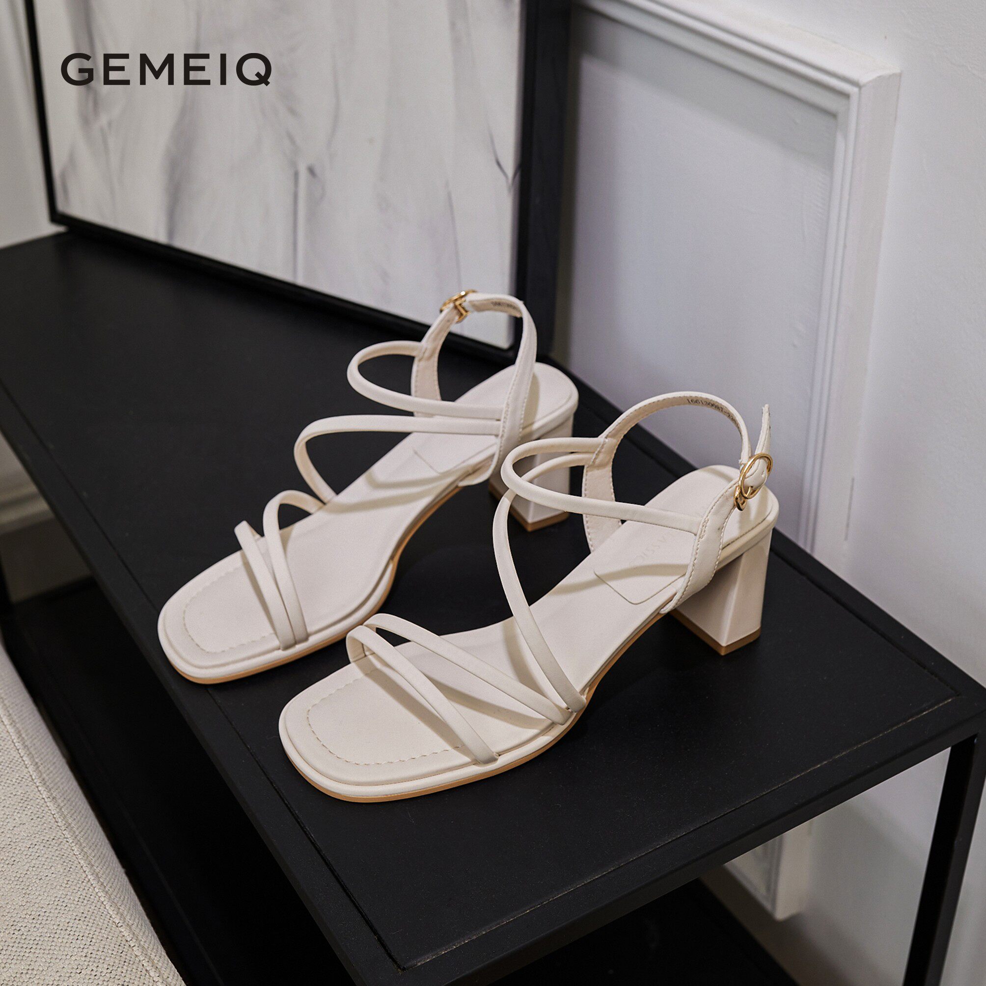 戈美其凉鞋女2023夏季新款粗跟百搭法式仙女风女鞋一字扣带高跟鞋