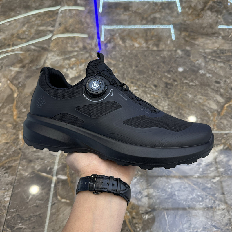 2024新款黑色软底透气跑步鞋