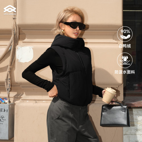 Aria Leisure 连帽短款羽绒马甲外穿女秋冬新款休闲无袖保暖外套