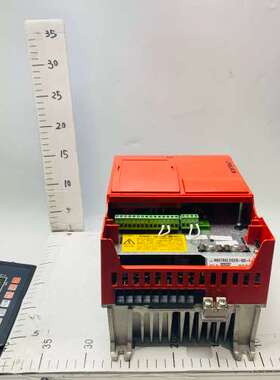 德国SEW赛威变频器MOVITRAC 31C015-503-4-00  议价商品