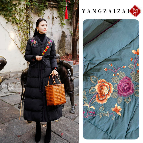 羊在在民族风收腰重工刺绣加厚外套冬季羽绒服长款YRF25XL1381