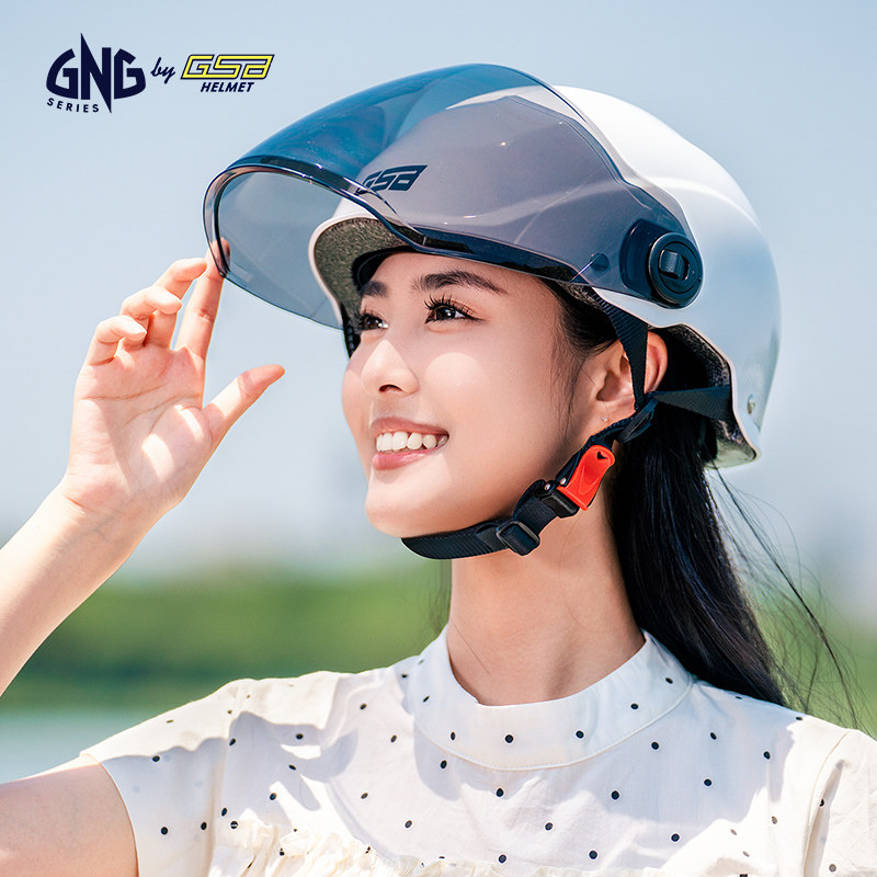 gng电动摩托车头盔gsb联名款夏季男女骑行轻便g-19半盔防晒安全盔