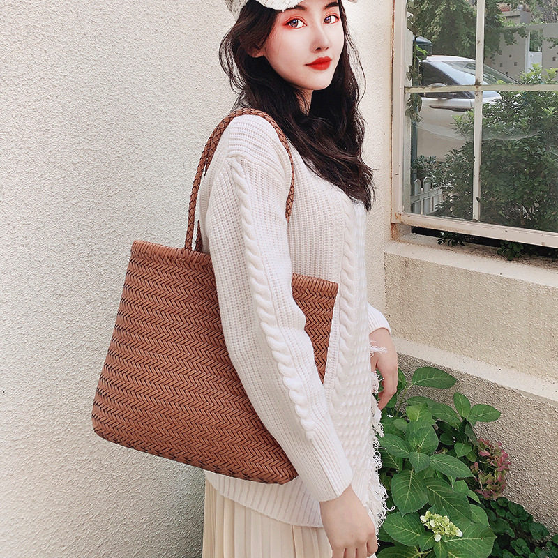 法式手工通勤外出编织包真皮菜篮子春夏度假潮小众单肩手提托特包