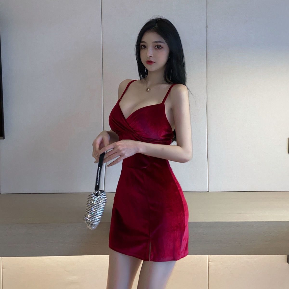 纯欲深V吊带高腰包臀短裙连衣裙图片