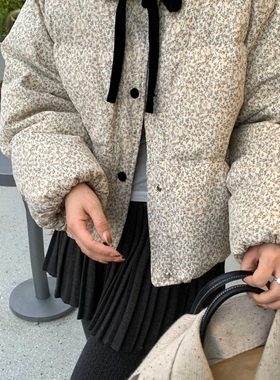 玥儿小众上新韩系绝美小碎花蝴蝶结面包保暖羽绒服外套25937