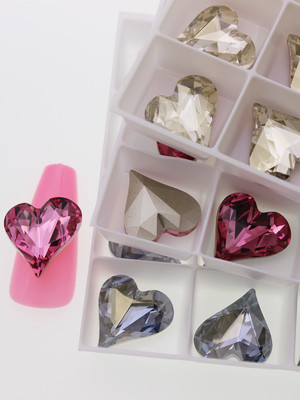 施钻4809大号歪心美甲饰品华子钻