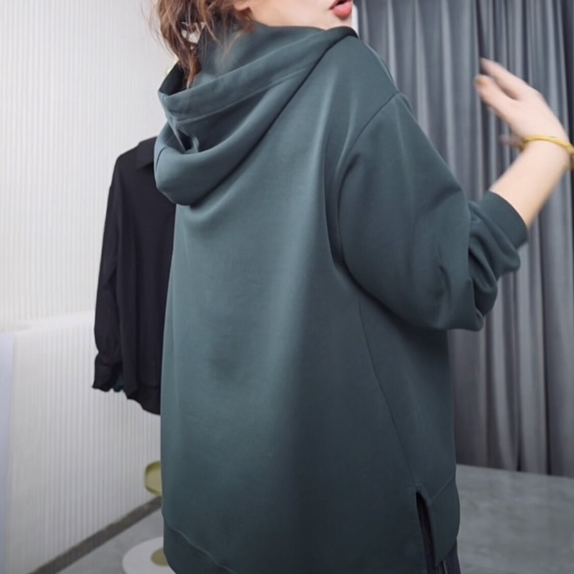 液态连帽卫衣慵懒休闲宽松
