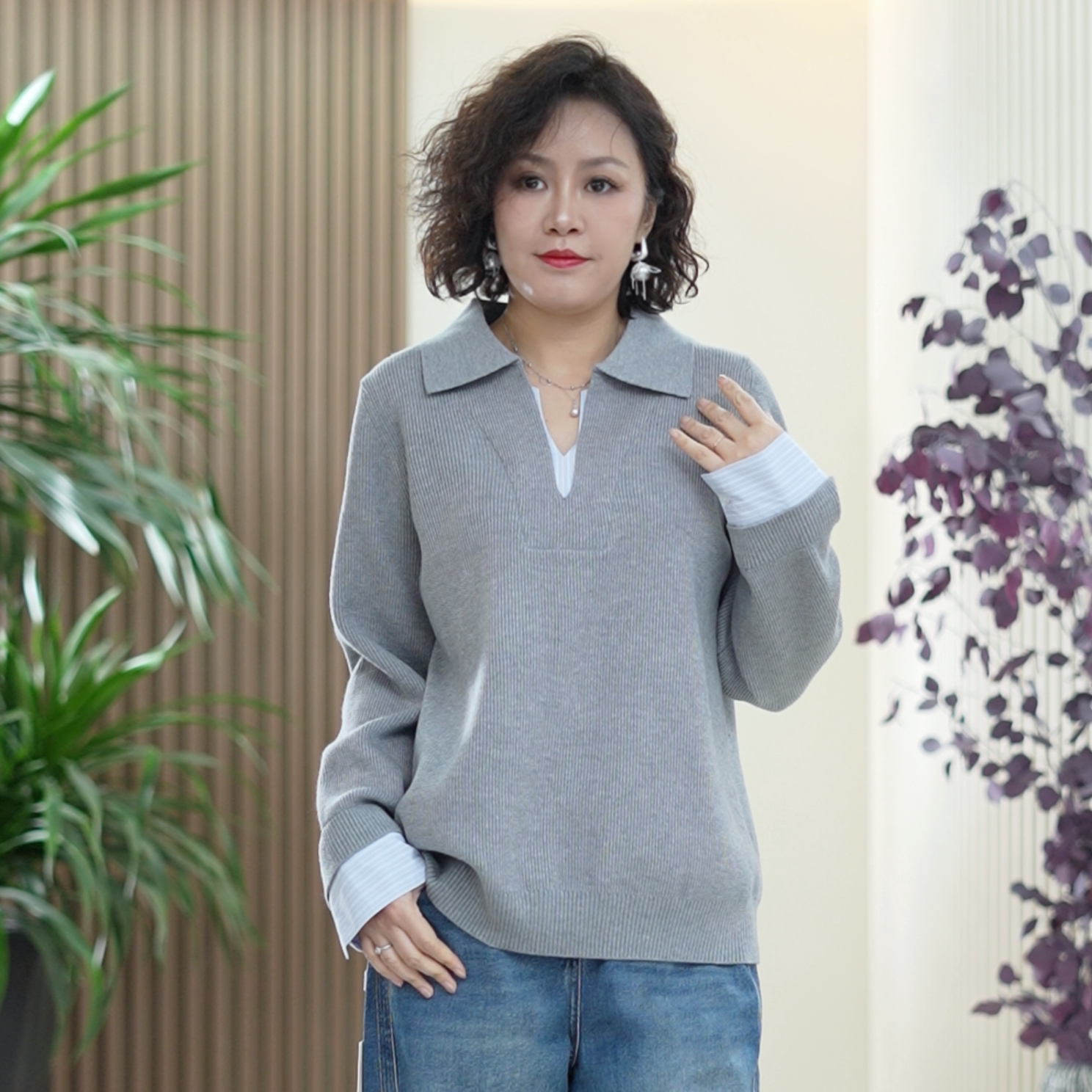 假两件糯米绒针织衬衫大码通勤风V领撞色层次感秋冬季针织衫女潮