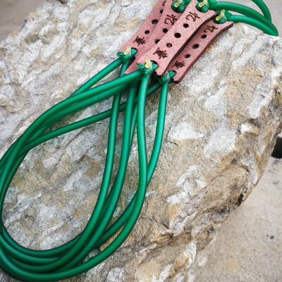 优质传统弹弓冰蓝圆皮高弹耐拉