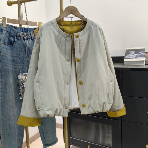 今年流行轻薄短款棉服女圆领韩系