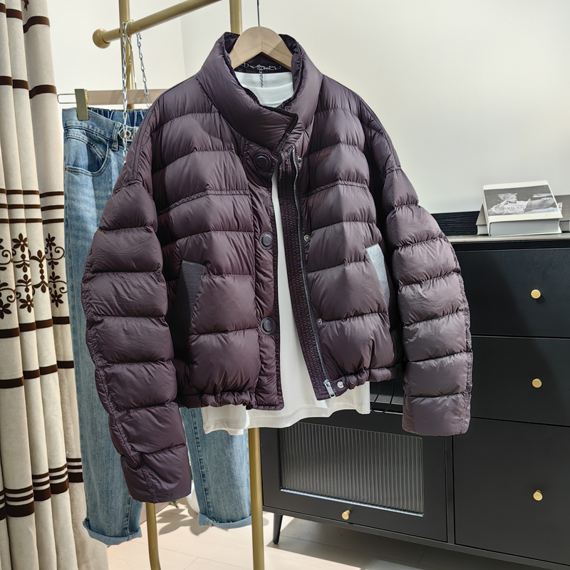 柔软轻薄羽绒服女短款2024年冬季