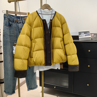 高级感撞色羽绒服女短款无领宽松黄色休闲小个子90白鸭绒保暖外套