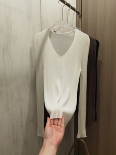 120S超细精纺杨子纱100%美丽诺羊毛V领套头针织打底衫女2023秋冬