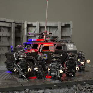 中国积木人仔特种兵警察士兵猛士装甲车三角洲海豹突击队拼装积木