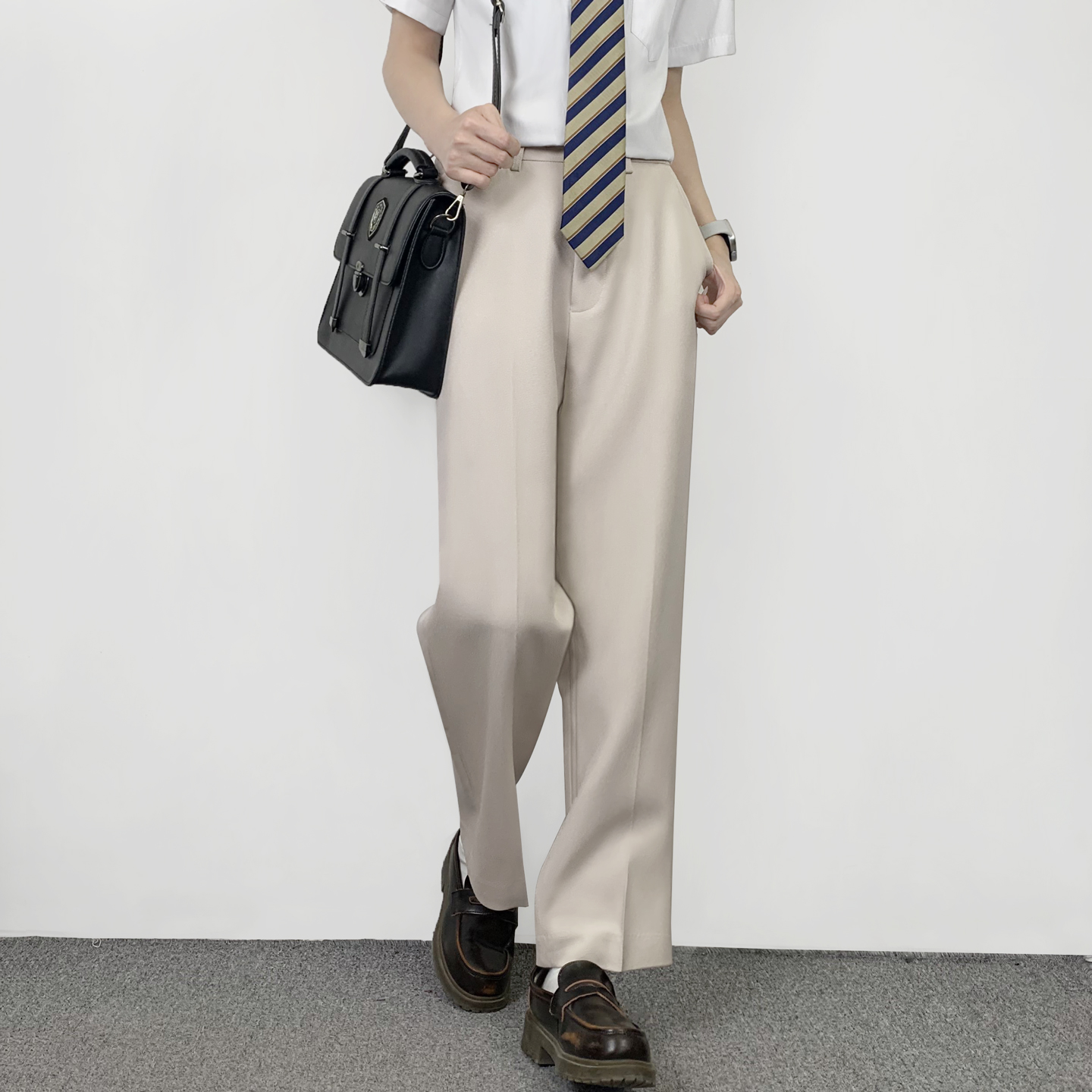 木村叔jk日系原创刺绣字母米色直筒西裤女生秋季学院风西装裤长裤